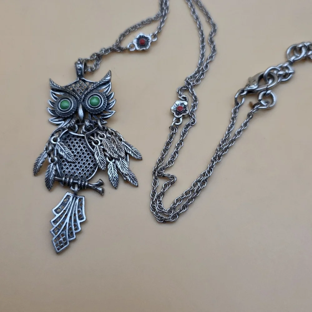 "Dreamcatcher" Articulated Owl Necklace - Picture 3 of 5